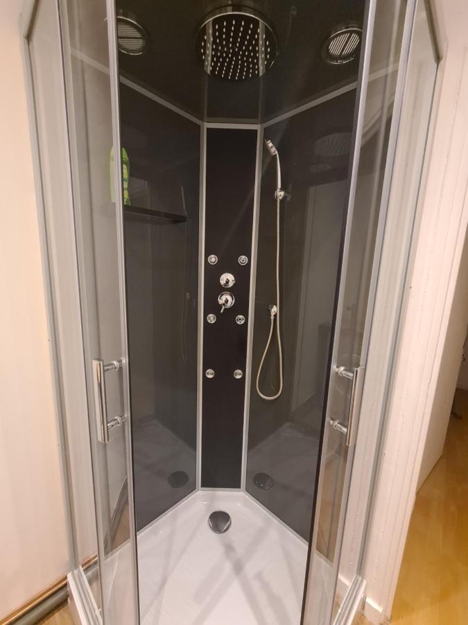 Plein Centre Lit King Size Et Canape Lit Apartment Barcelonnette